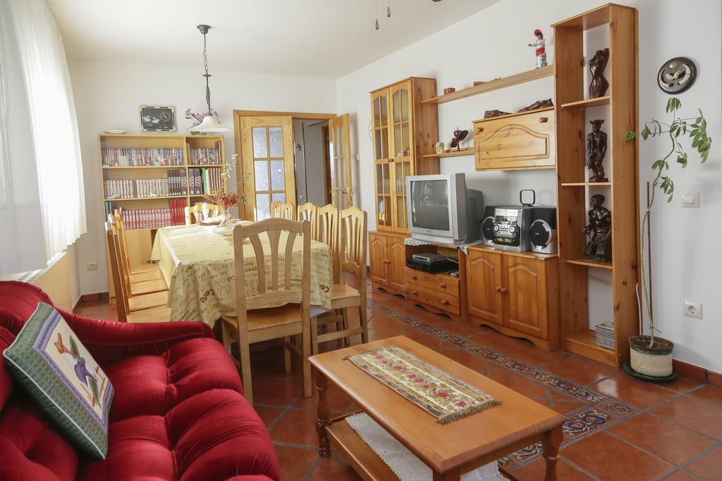 En Casa De Carlos Ortigosa del Monte